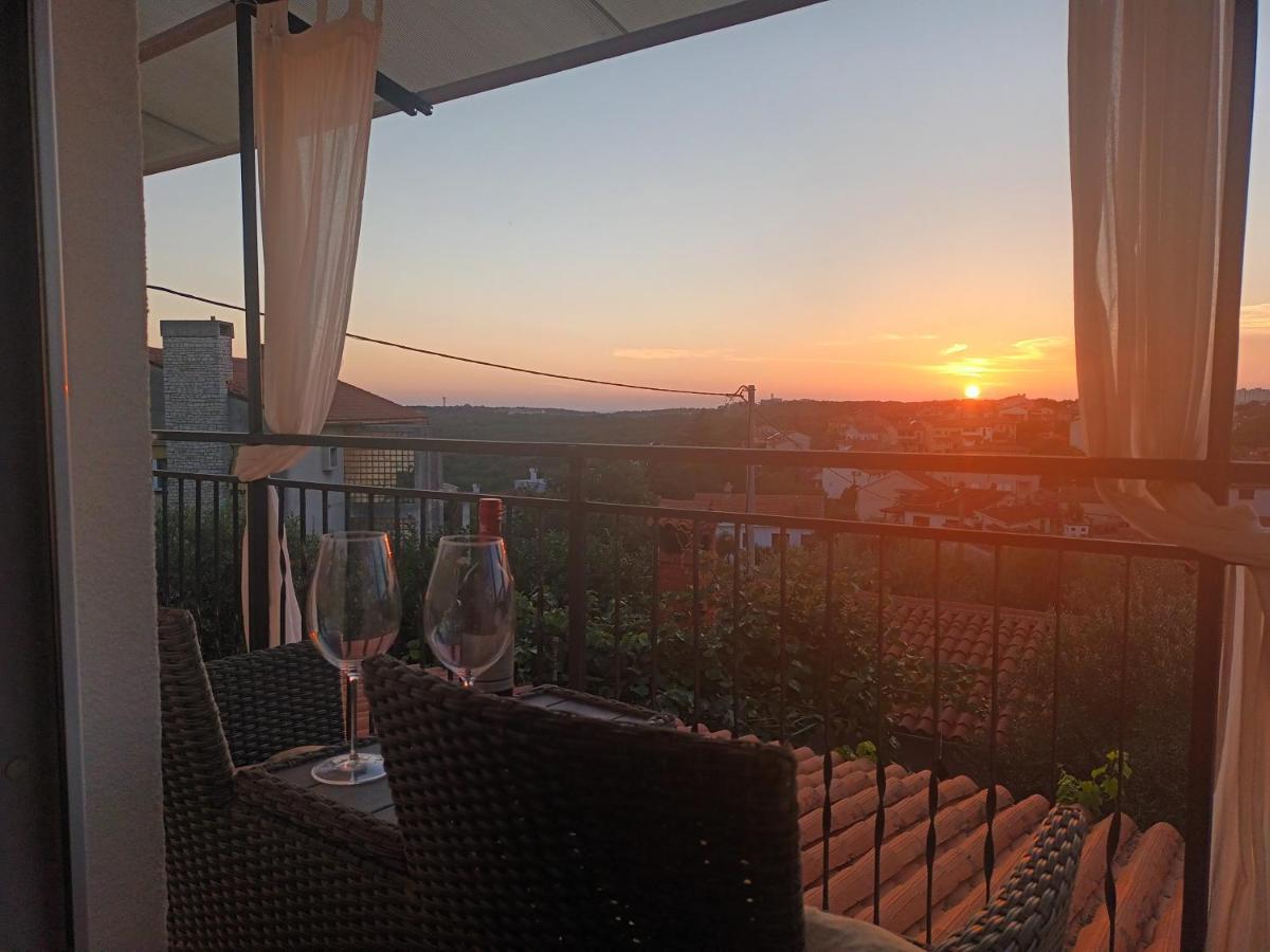 Appartamento Sunset View Vinkuran Esterno foto