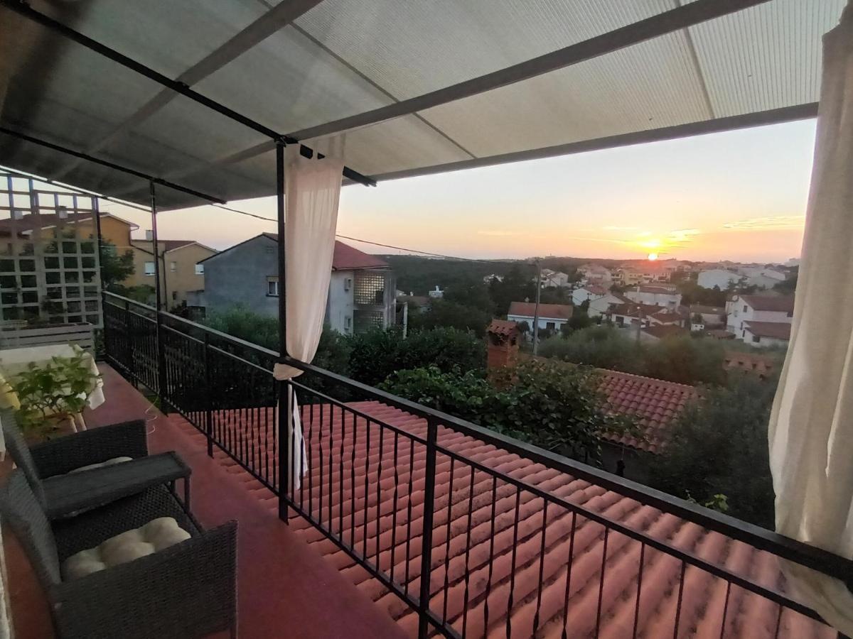 Appartamento Sunset View Vinkuran Esterno foto